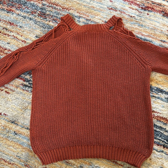 Paper Heart rust colored sweater v neck with bell bottom sleeves size M - Picture 7 of 10